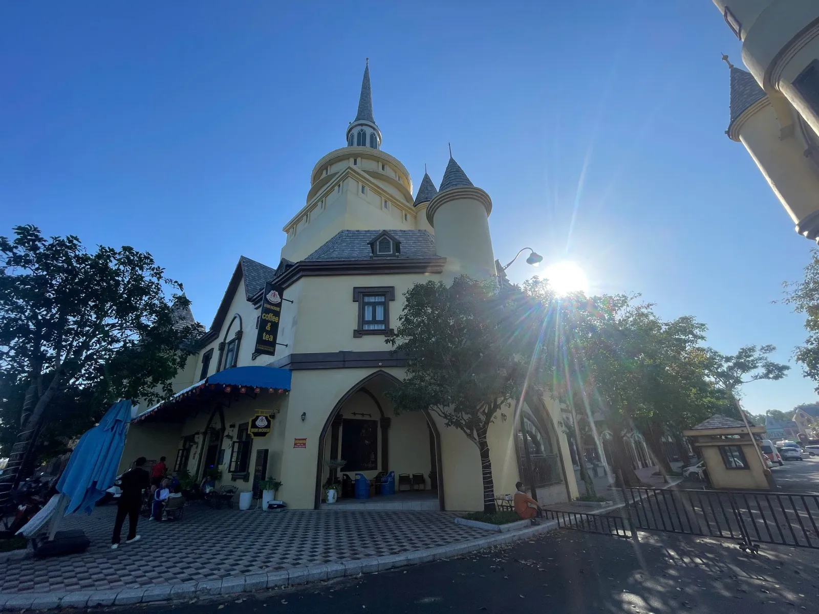 Win House castle exterior